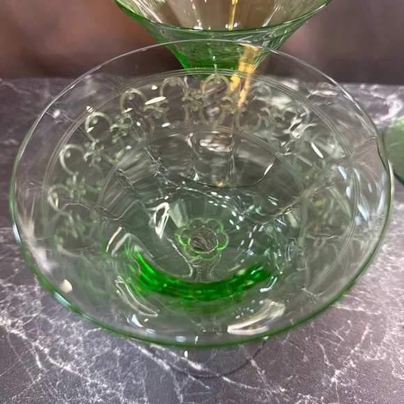 Fostoria Versailles 2 LIQUOR COCKTAIL Glass 5" And 3 Wine Glass 7” Lot Glow Gla - Picture 7 of 12